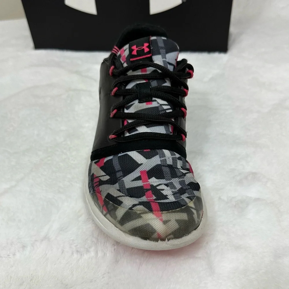 Kids Under Armour GGS Charged Black/Pink Running Shoes - Picture 8 of 13
